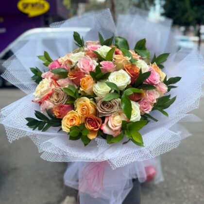 Gül Buketi Özel Tül Süslemeli